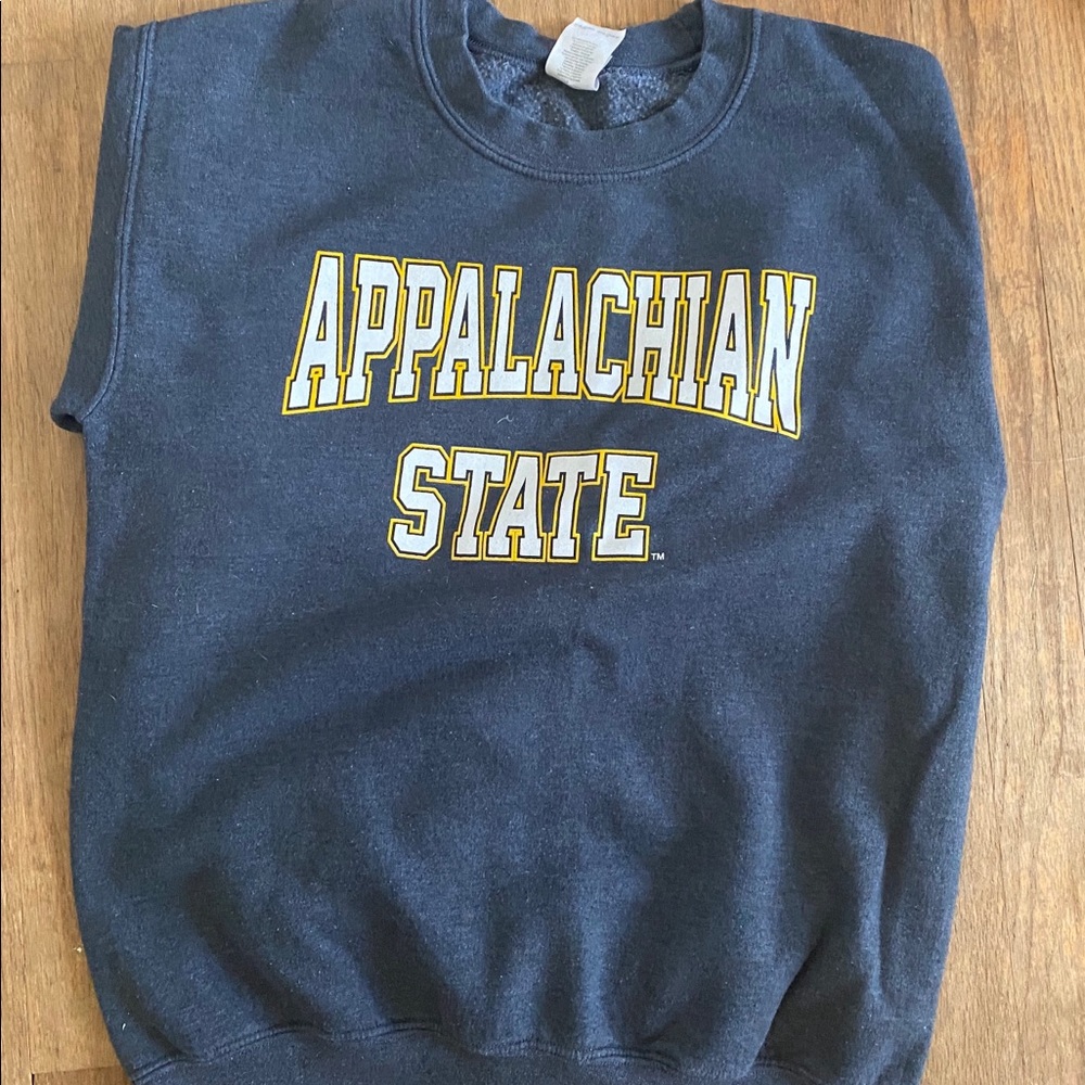 App state crew neck